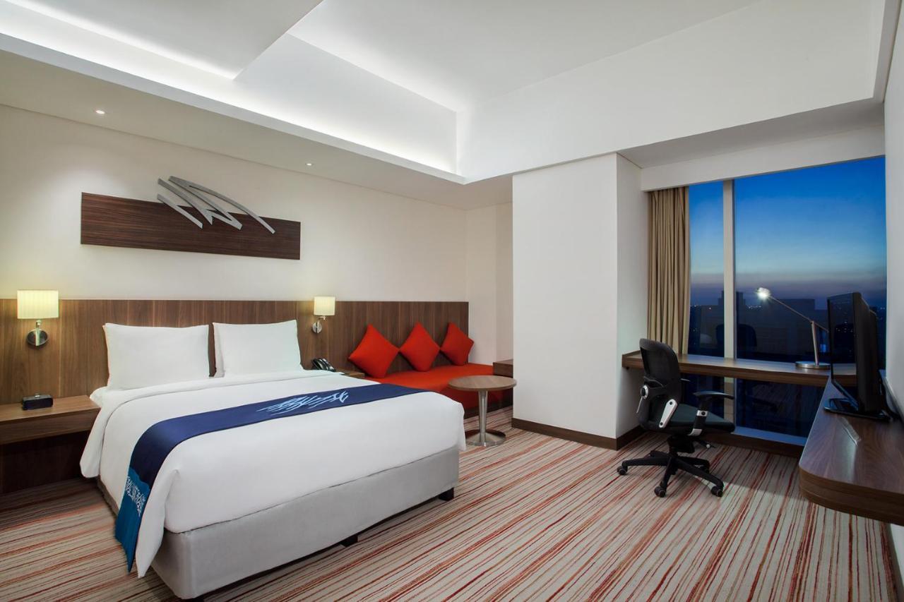 Express Pluit Citygate By Ihg Hotel