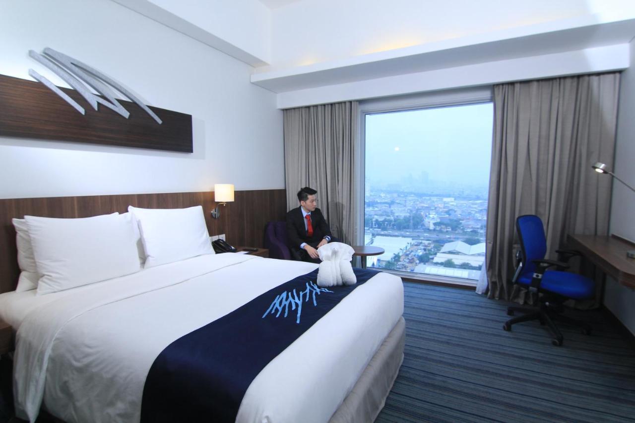 Hotel Express Pluit Citygate By Ihg 3*