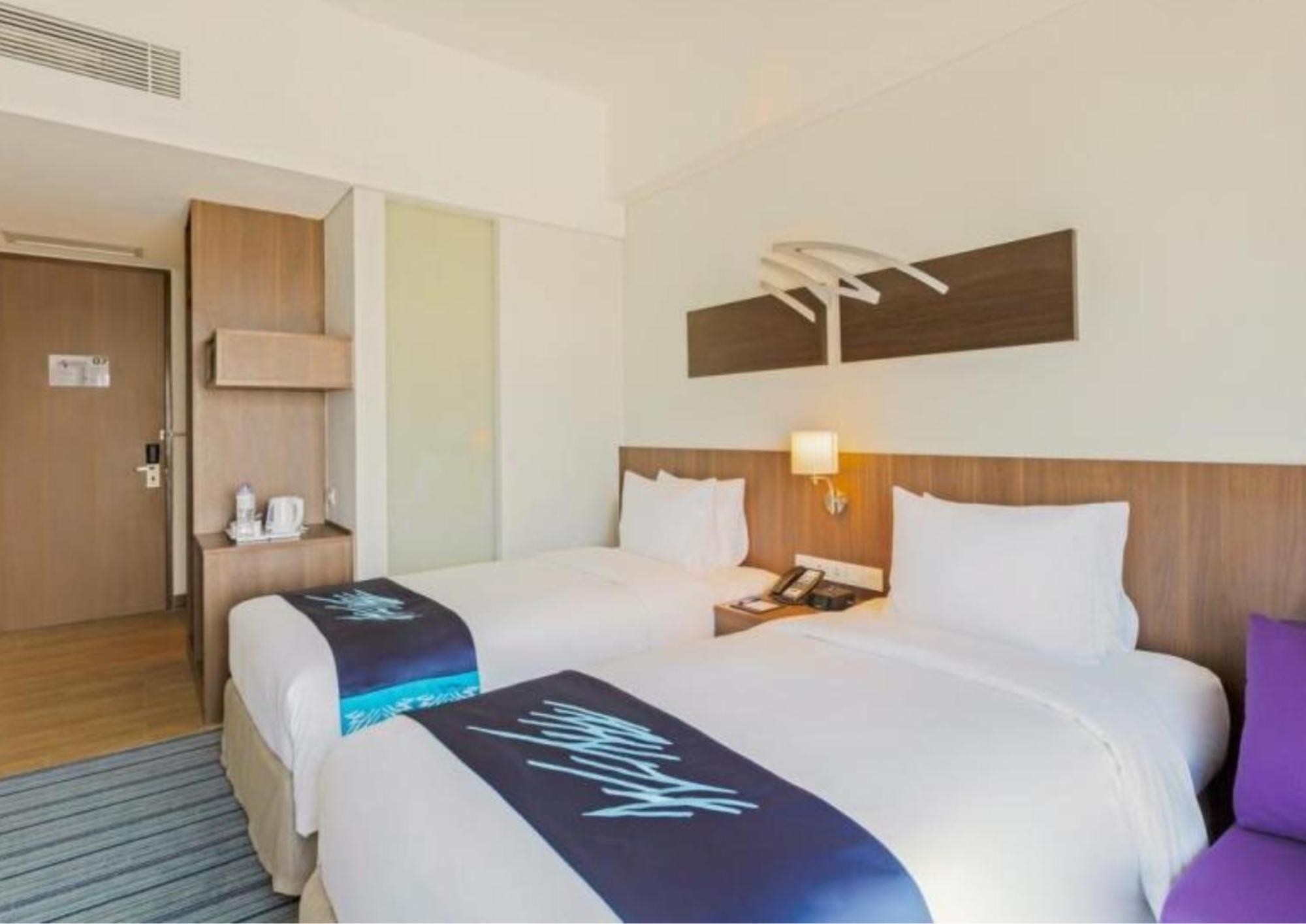 Express Pluit Citygate By Ihg Hotel 3*
