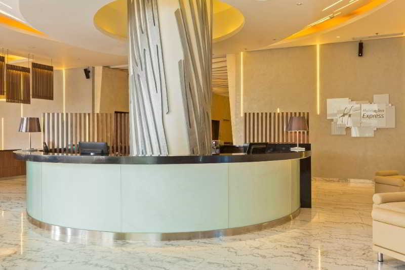 Hotel Express Pluit Citygate By Ihg 3*